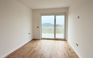 Com 0 | Duplex superb cu 5 camere despartit prin garaj | Dumbravita - Poză 2