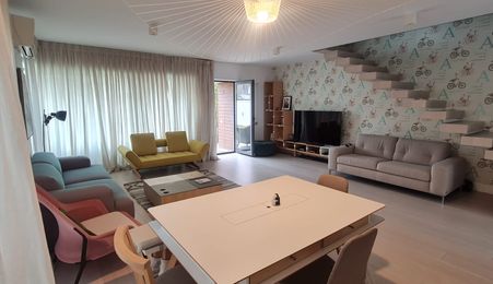 Vilă de Lux în Paris Residence, Tunari