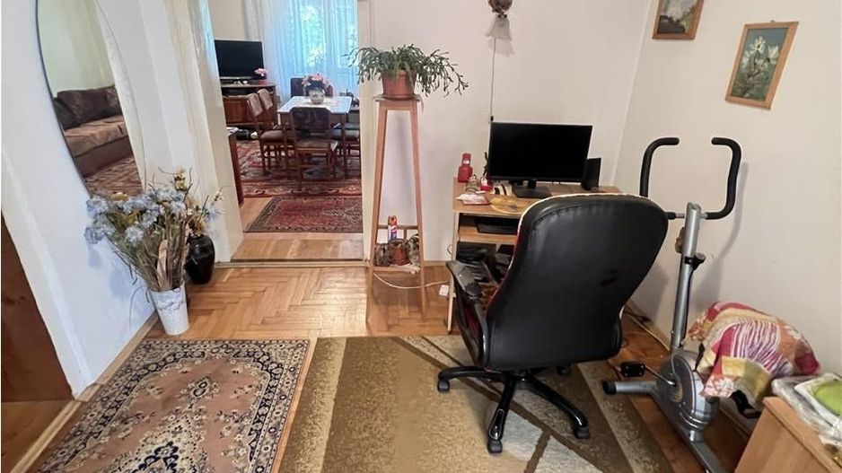 Casa pentru 2 familii zona Ghiroda CENTRALA teren 570mp - Poză 2