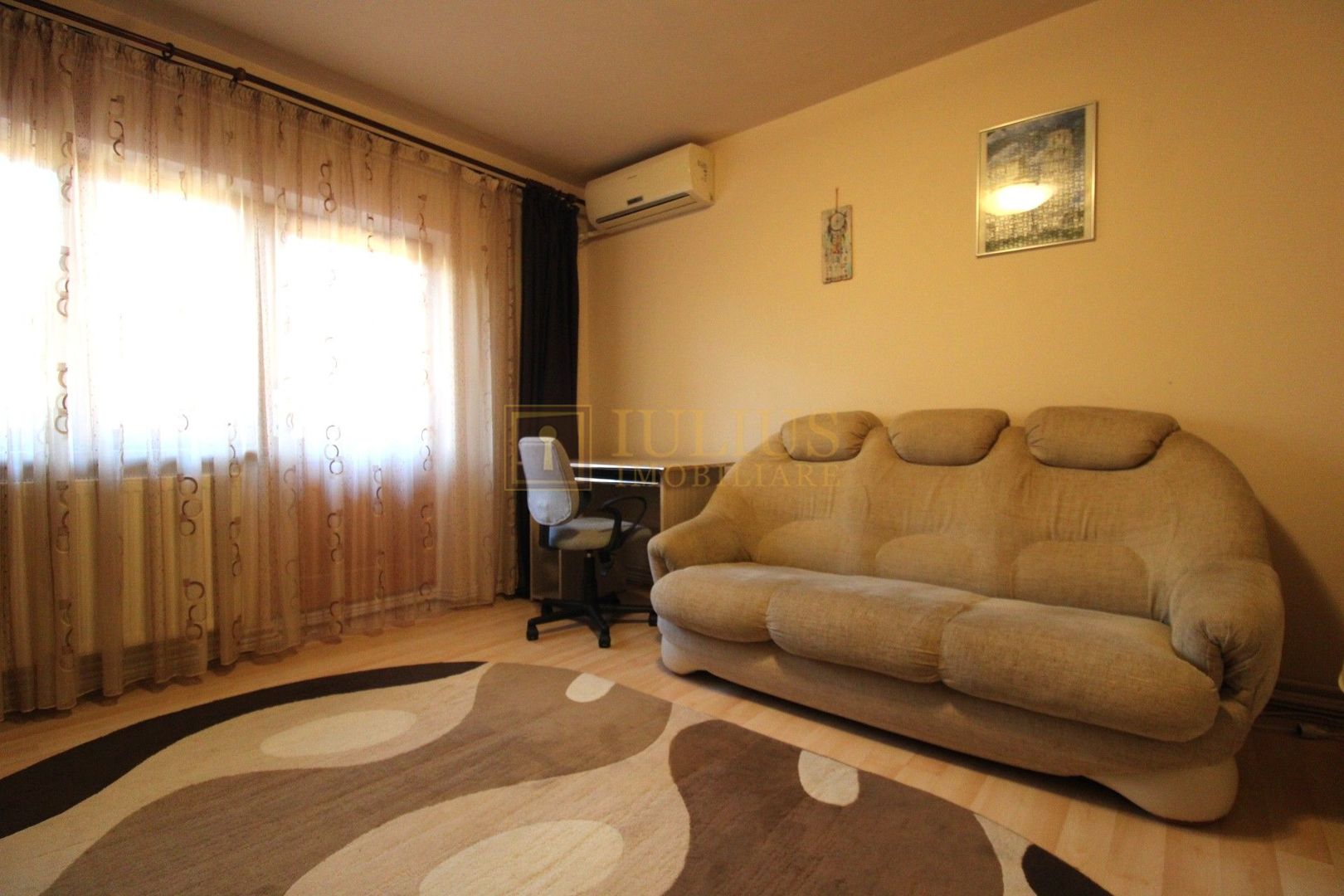 3 camere + 2 bai, centrala proprie. zona Aradului. - Poză 3