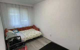 Apartament cu 3 camere - Piata Nicolina - 100.000 euro ! - Poză 4