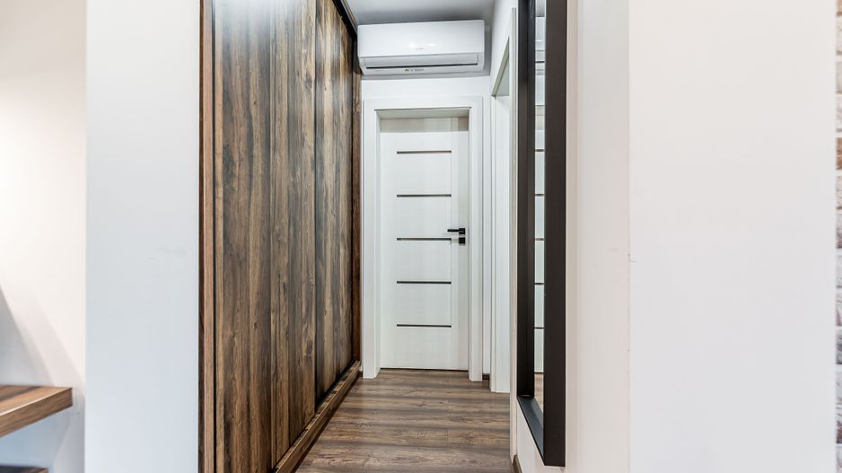 La câtiva pași de mal | 2 camere, 52 mp utili, bloc nou cu lift - Poză 9