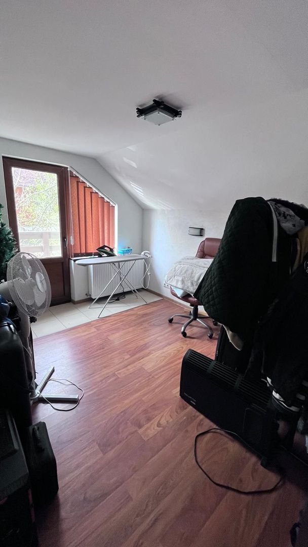 Casa de vanzare in Micesti pe 2 nivele si demisol cu garaj - Poză 4