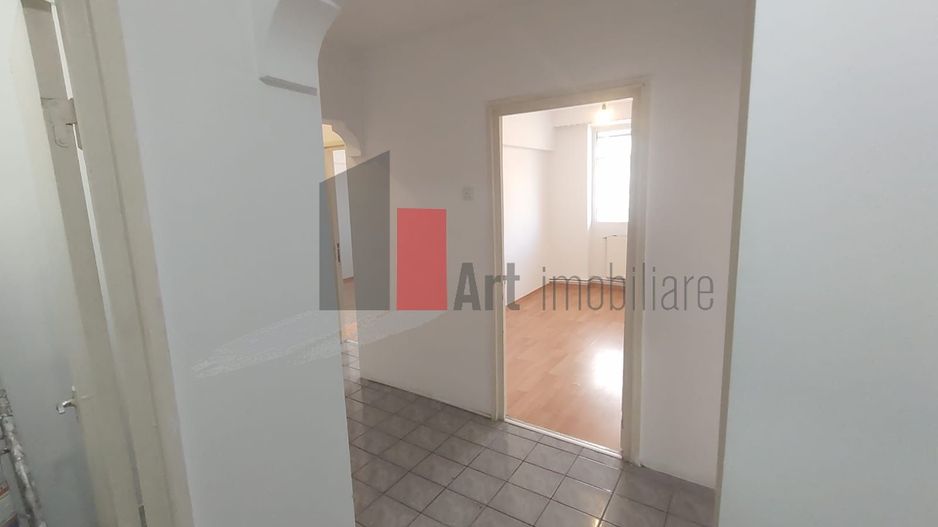 Vânzare apartament decomandat 3 camere cu centrală - Str. Baciului - Poză 5