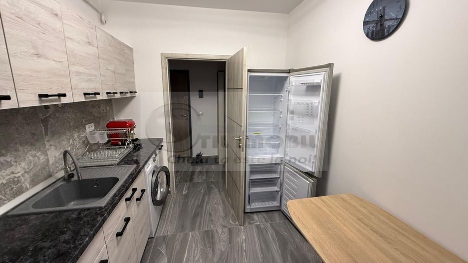APARTAMENT 2 CAM DEC CAPAT CUG MOBILAT SI UTILAT LIBER - Poză 2