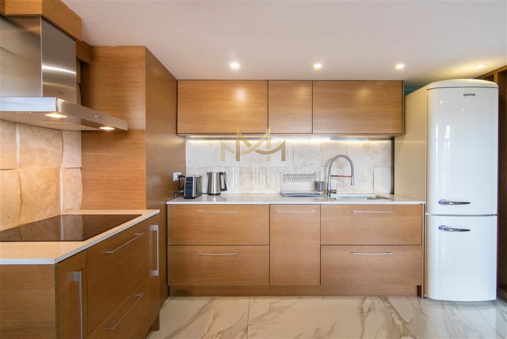 ?** Apartament superb pe doua niveluri Ultrafinisat Semicentral ** - Poză 9