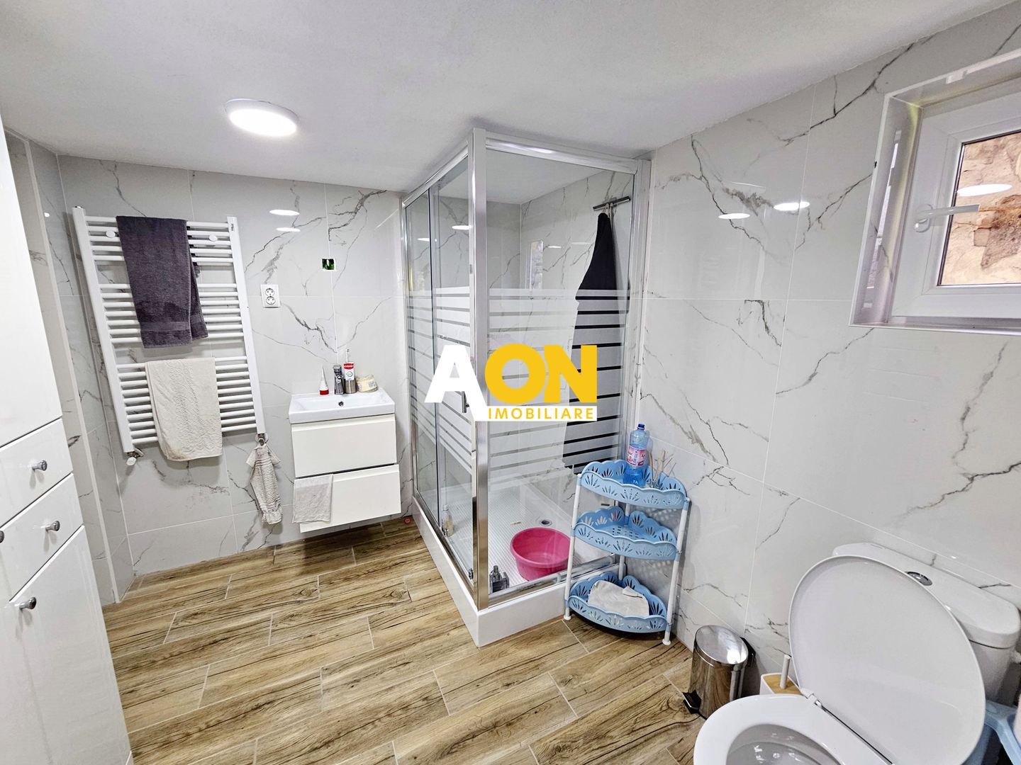 Casa renovata, 2 corpuri de cladire + anexe, 1331 mp teren, Paclisa - Poză 8