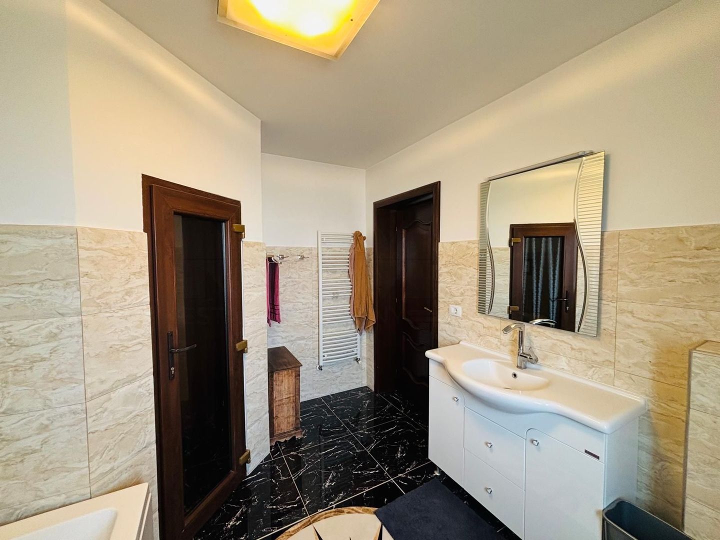 Vilă deosebită în Șcheia I 240 mp utili I teren 1000 mp I 295.000 € - Poză 18