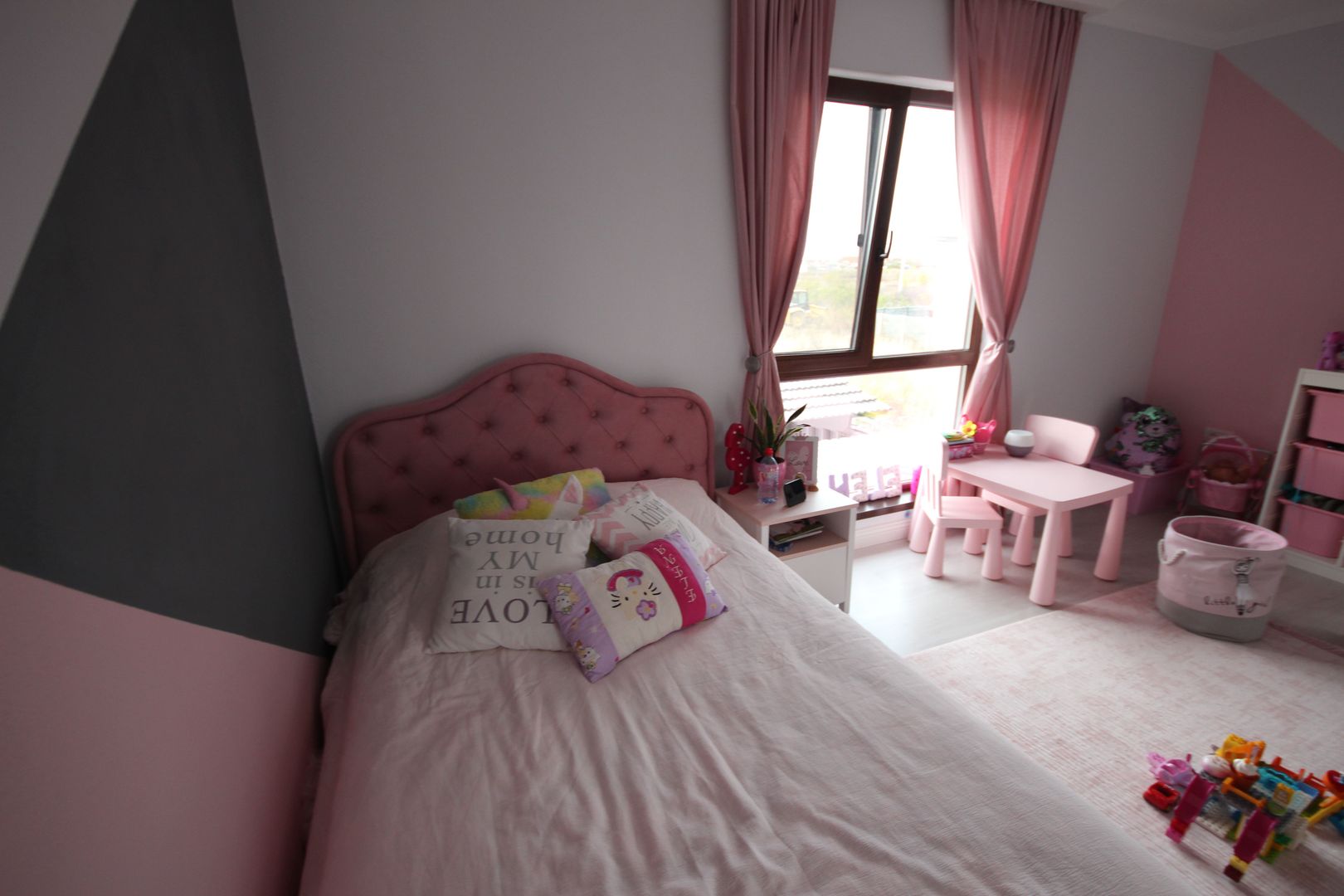 Modern si primitor - Poză 15