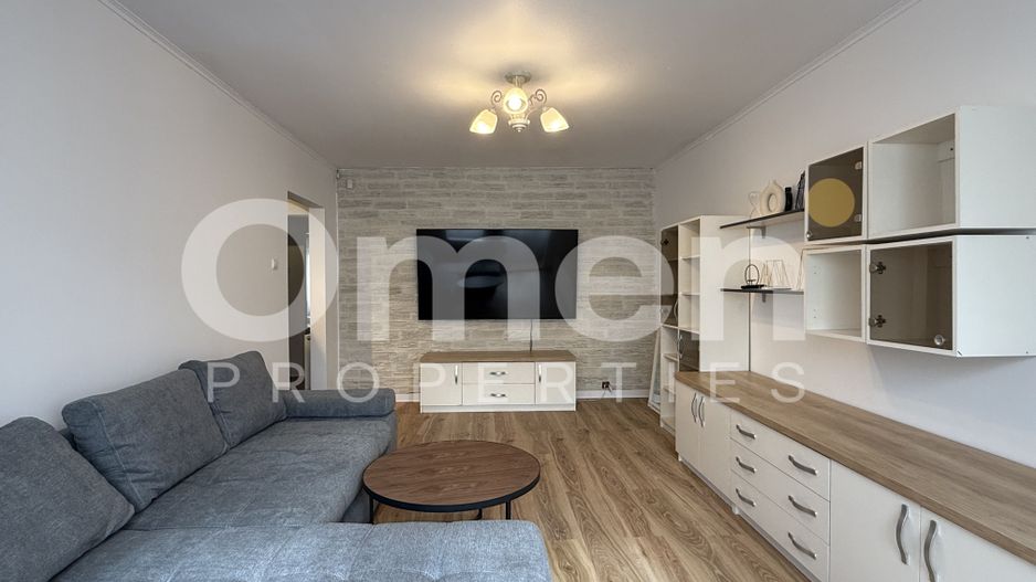 Apartament 3 camere decomandat, etaj 1,  zona centrală - Poză 1