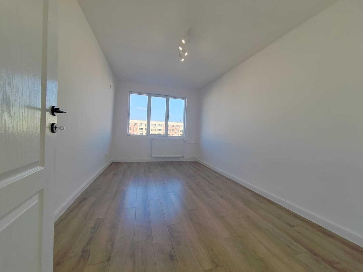 Apartament 2 camere decomandat Metrou Grigorescu - Titan - Poză 3