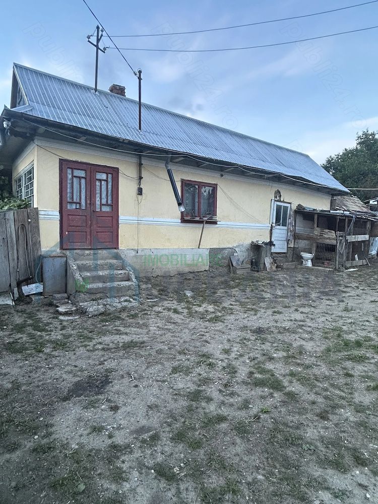 Vând casă în Miroslovești - Poză 4