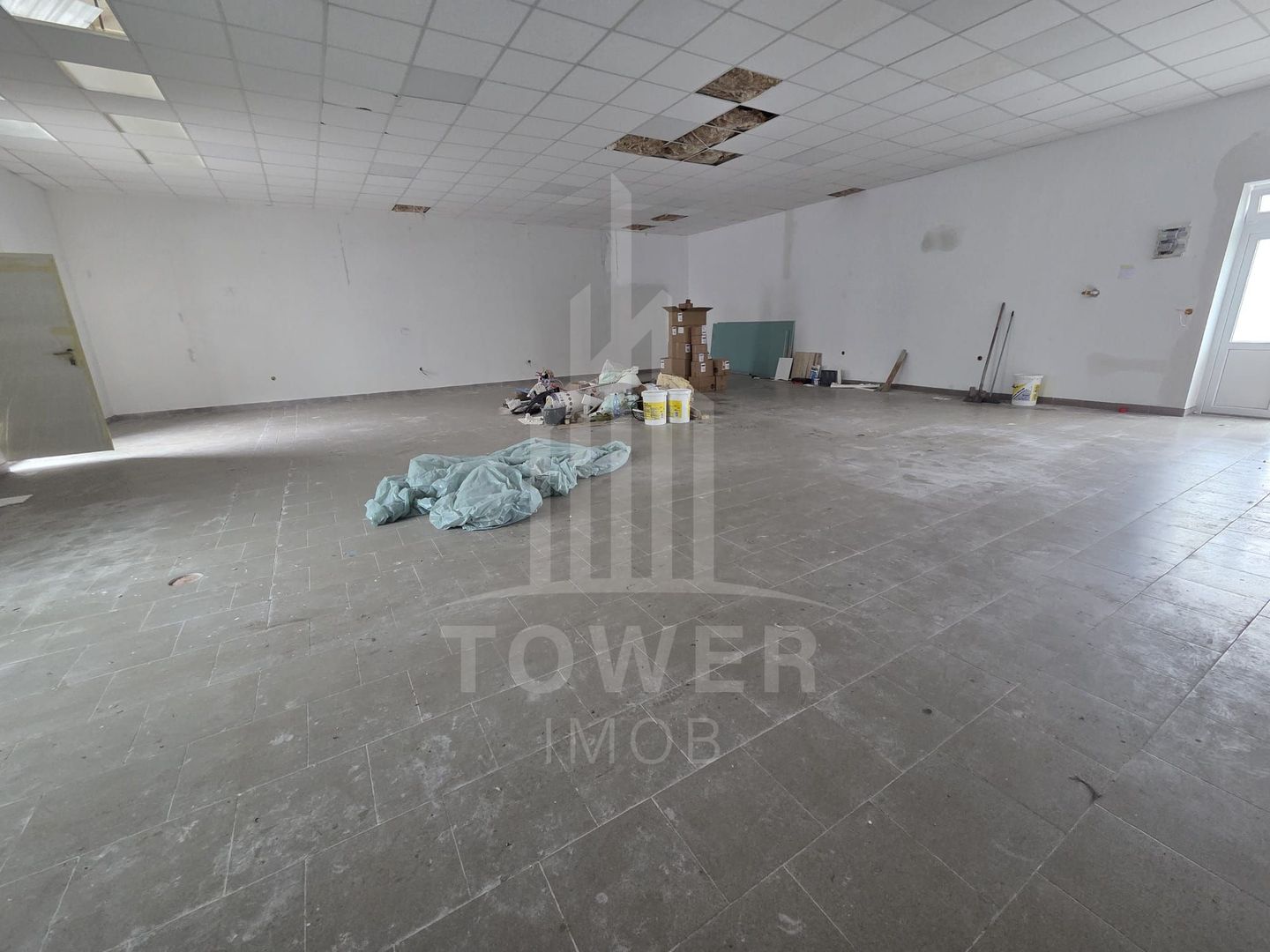 Spațiu comercial de închiriat- Sibiu-Zona Calea Dumbravii - Poză 2