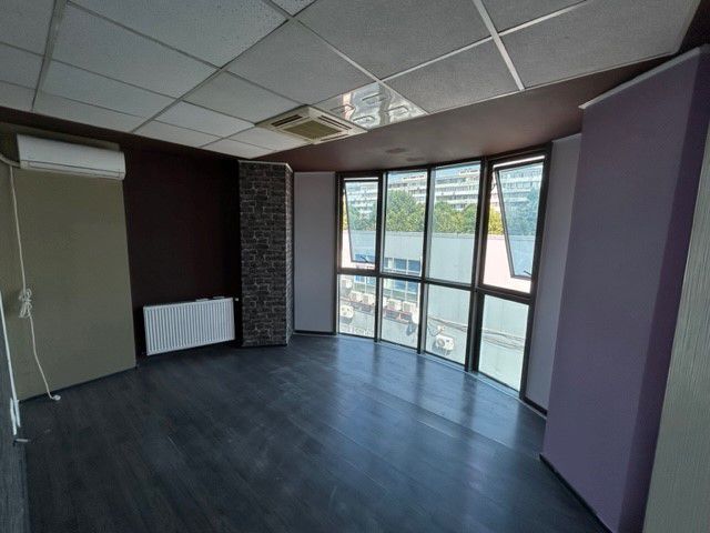 Inchiriere cladire moderna pentru clinica privata sau birouri - Poză 23