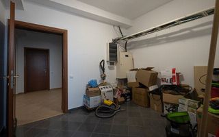 Vila cu 750 mp utili si teren de 1.480 mp in Erou Iancu Nicolae - Poză 40