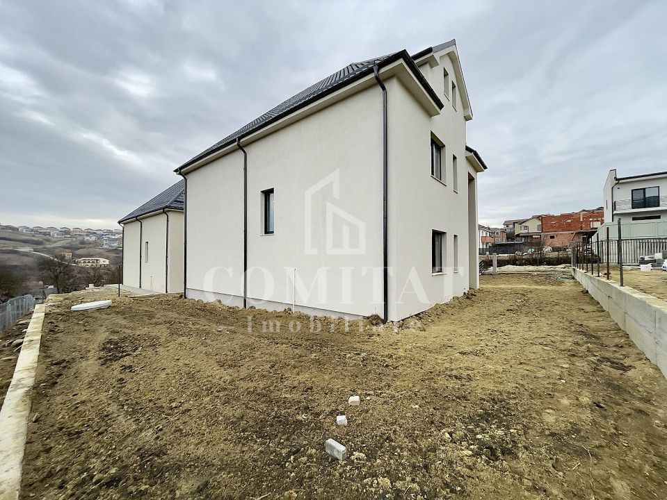 Casa individuala cu teren generos, retrasă de la trafic - Poză 6