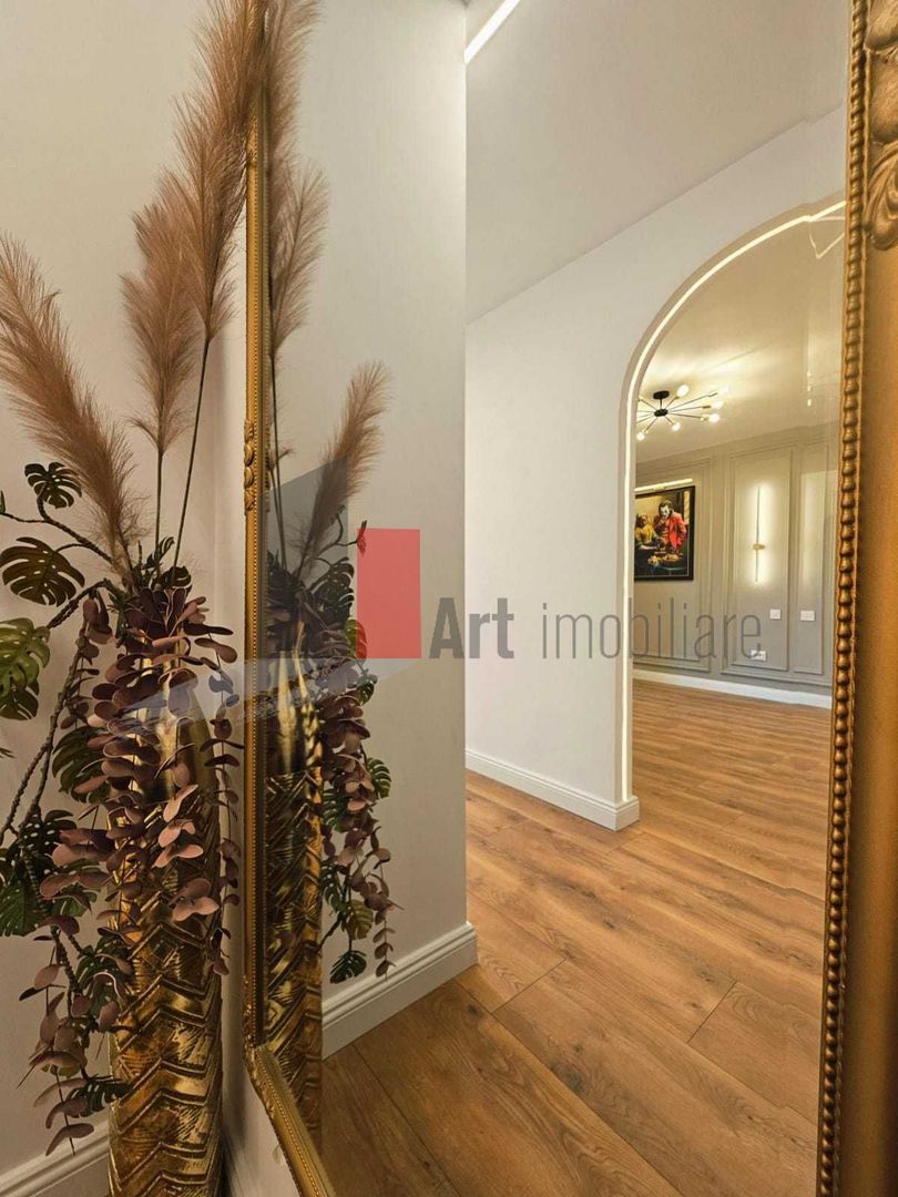 APARTAMENT  DE 2 CAMERE - Poză 3