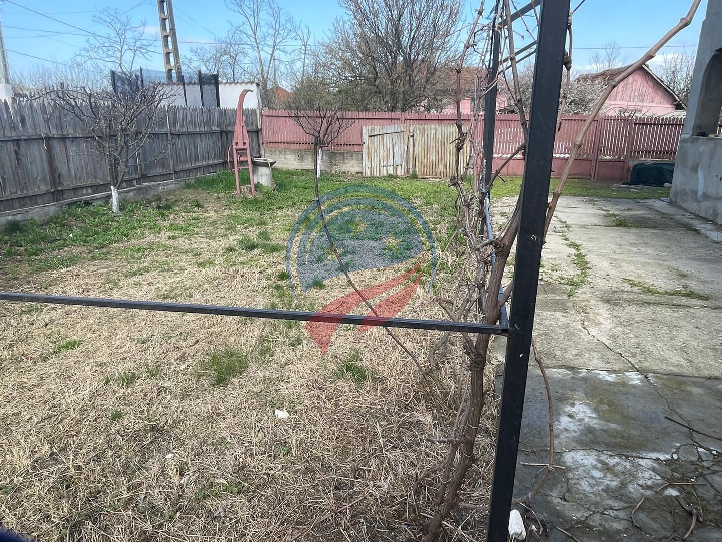 Casa in Predesti - Poză 3