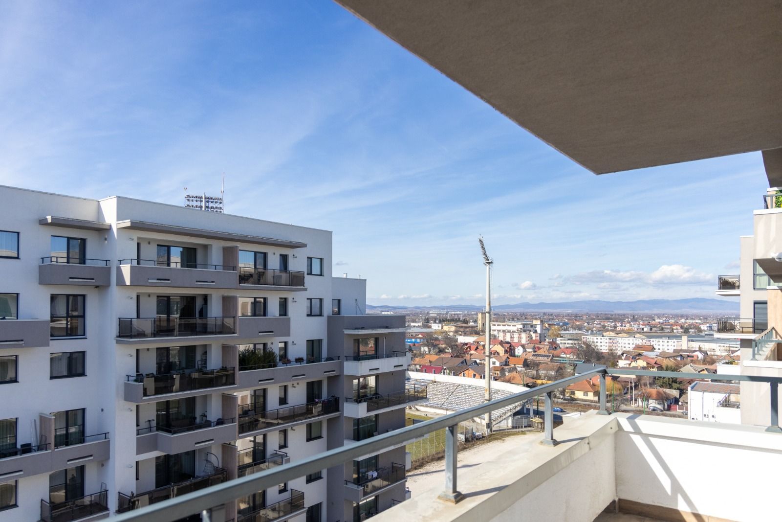 Apartament Alphaville cu vedere superba spre Tampa - Poză 22