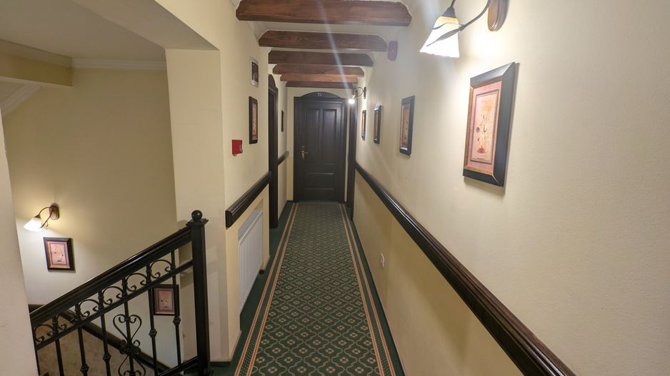 Imobil comercial P+2E+M - 28 Camere - Poză 13