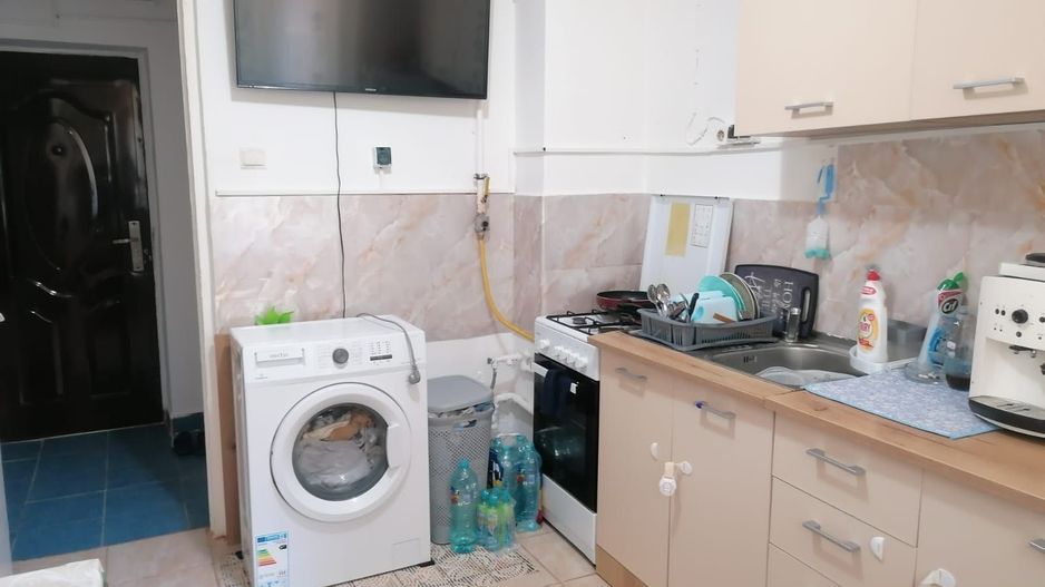 Apartament recent restructurat zona micro 14 - Poză 1