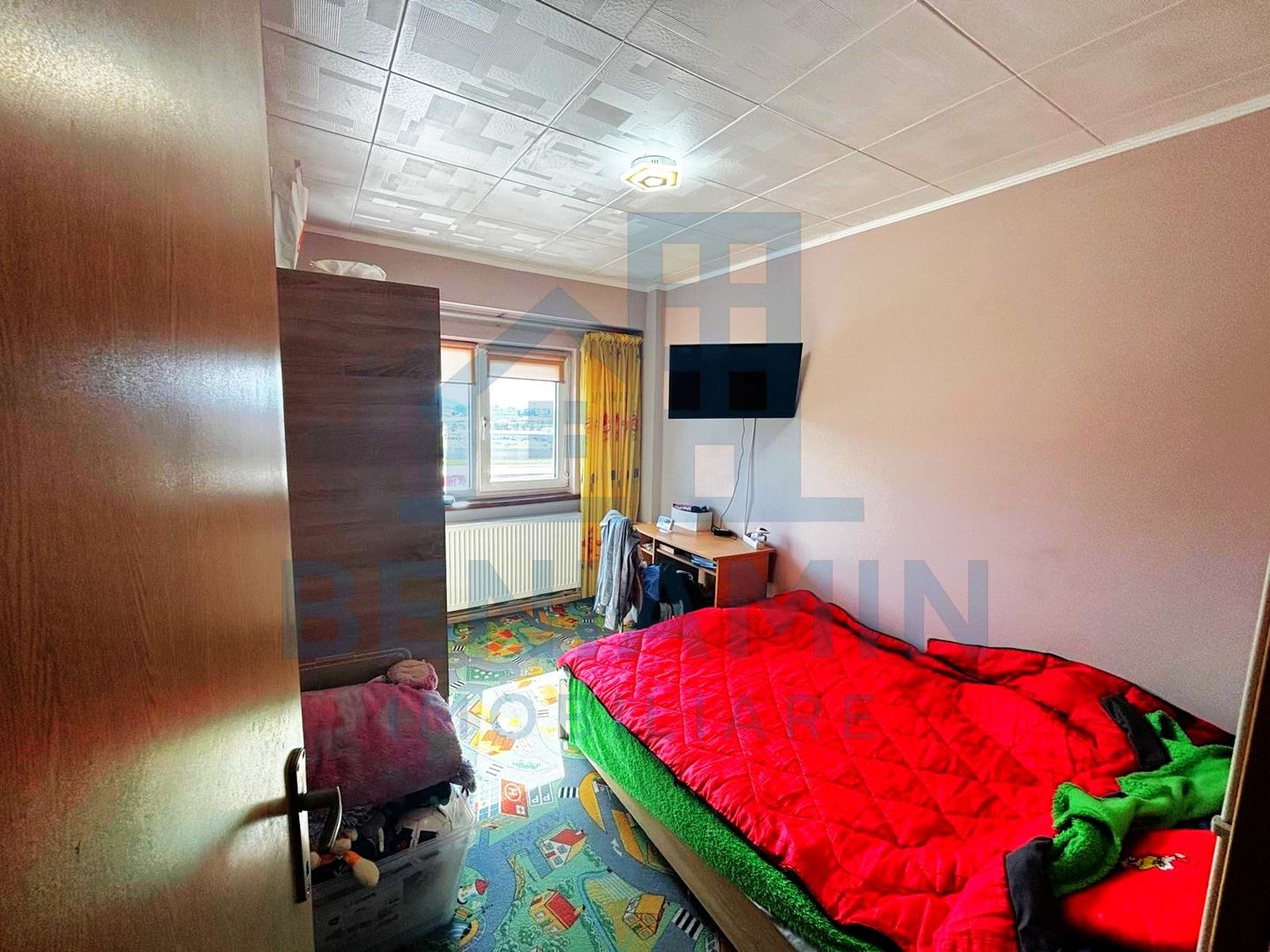 4-Camere-81mp-Utili-2-Balcoane-Lift-Mobilat-Utilat-Parcare-Triaj - Poză 7