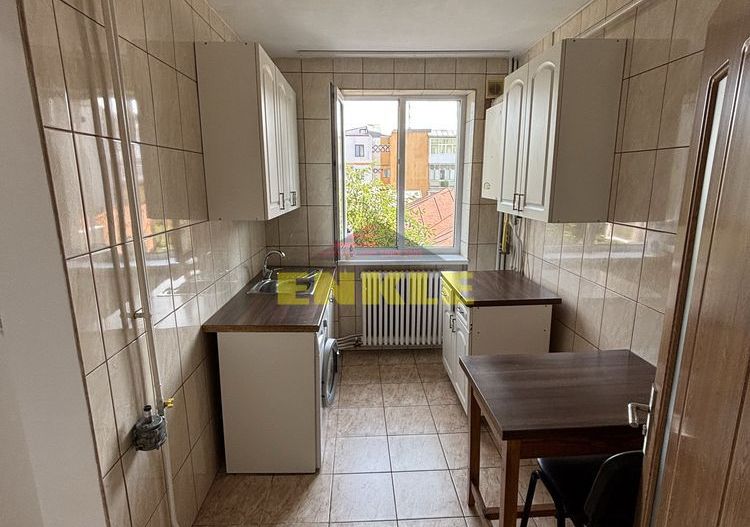 De închiriat apartament cu 2 camere, strada Octav Onicescu - Poză 4
