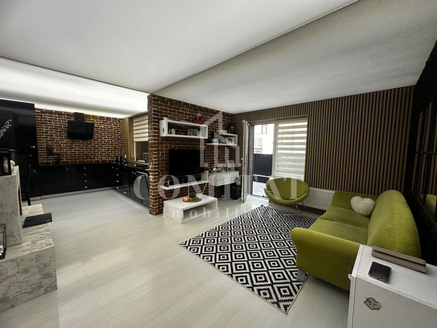 Apartament la cheie | Terasa și parcare | Zona Bazei Sportive-Floresti - Poză 3