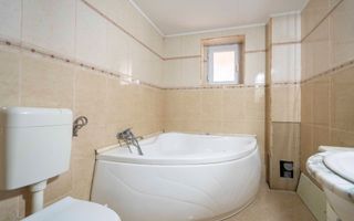 Casa cu 5 camere si 350 mp de teren in spate la parcul Salca - Poză 6