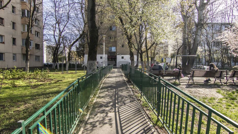 Apartament cu 2 camere în Drumul Taberei, Bucuresti - Poză 9