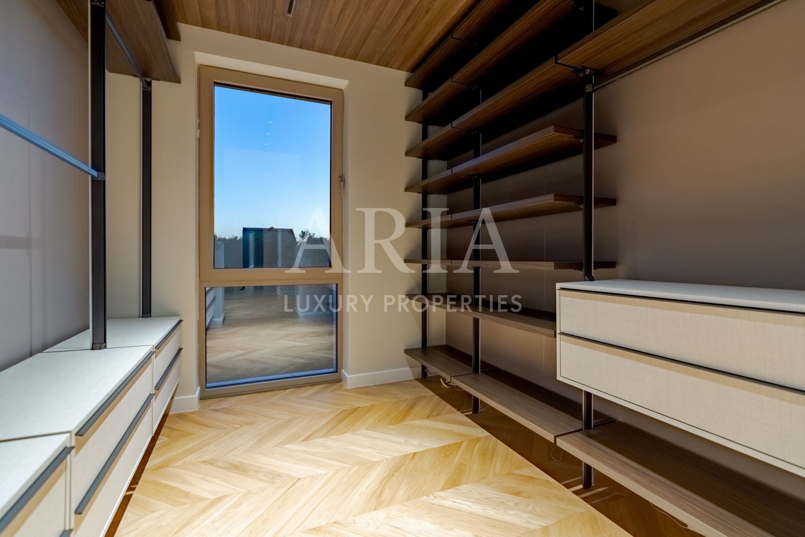 VILA FRONTLAKE SNAGOV – acolo unde arhitectura întâlnește libertatea - Poză 14