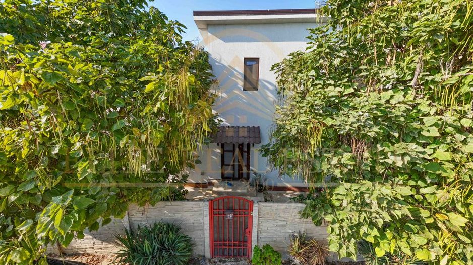 Viluta cocheta cu curte frumoasa in Mamaia Sat! - Poză 37