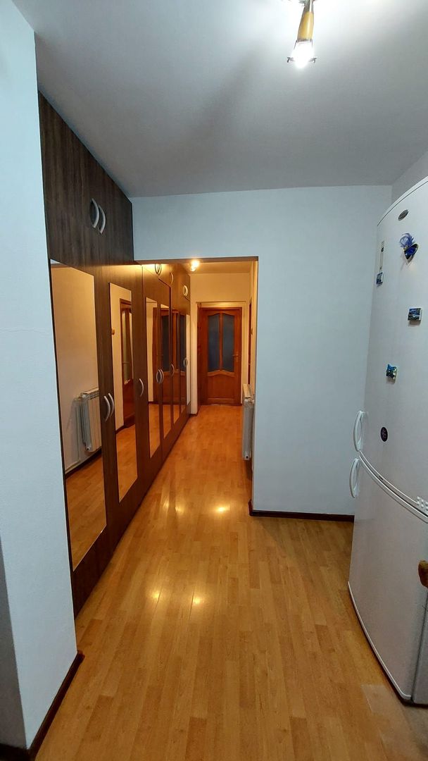 De închiriat apartament cu 3 camere, etaj 1, Siderurgistilor, 400 euro - Poză 8