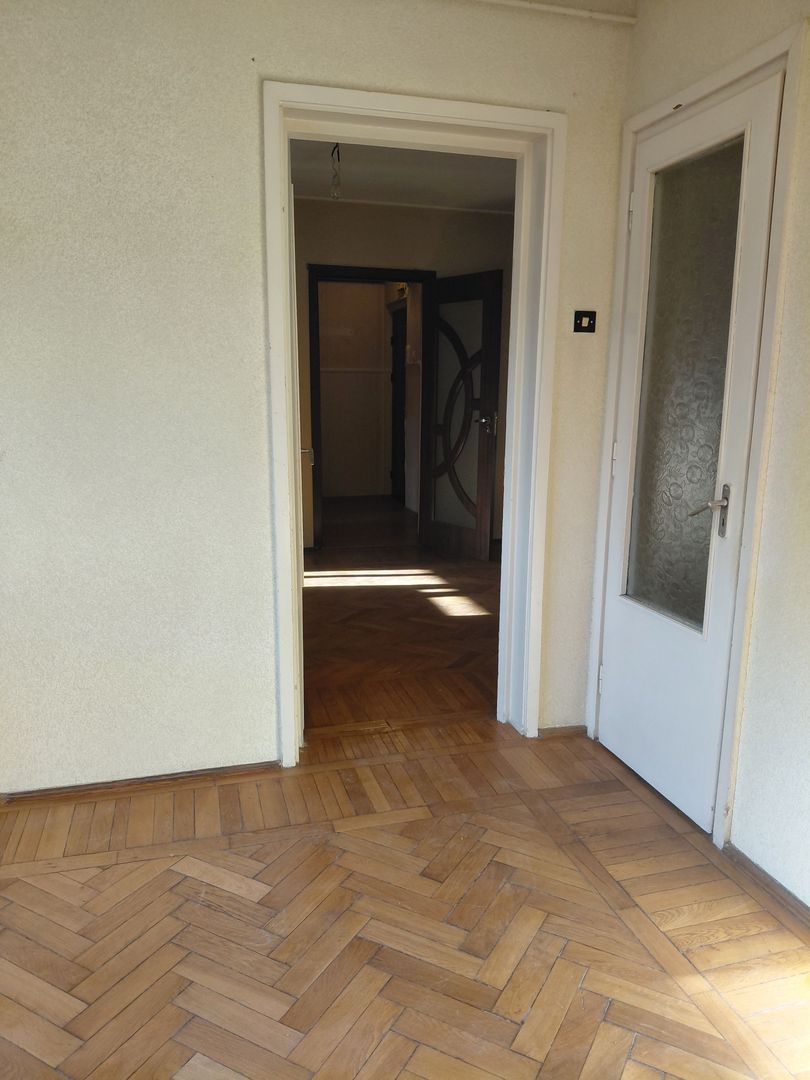 Apartament 2 camere, Tiglina 2, etaj 4,  balcon mare, liber! - Poză 5