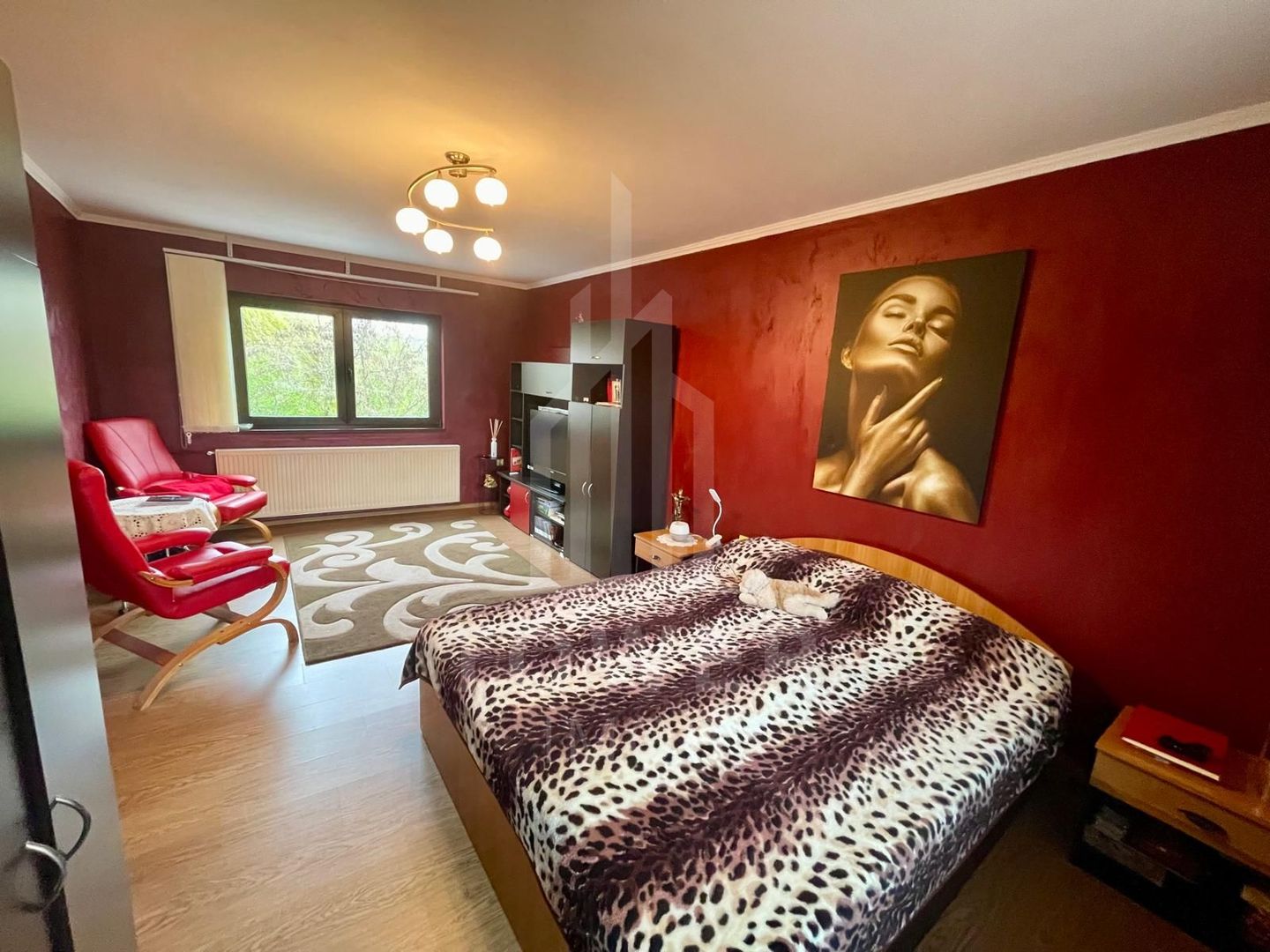 Oportunitate unică – Casă spațioasă de vânzare în zona Terezian - Poză 1