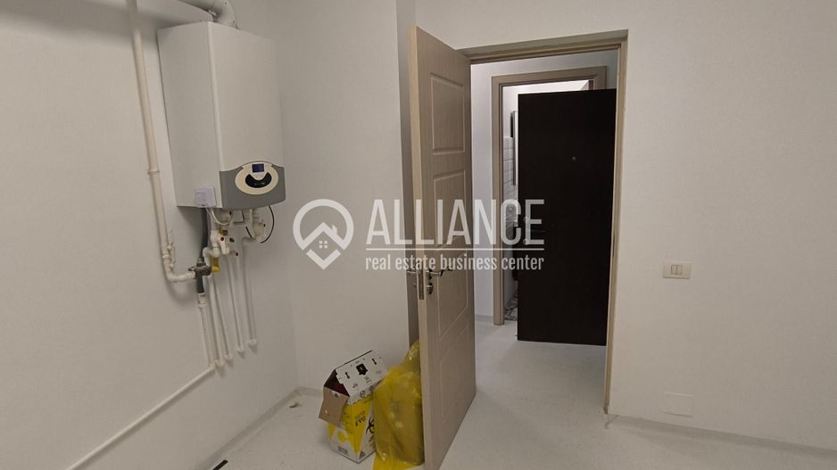 CAPITOL - Bdul Mamaia parter de vila stradal! - Poză 16