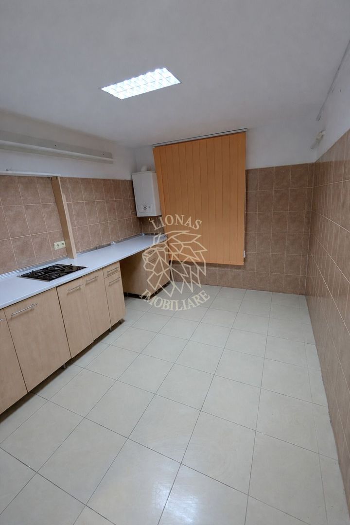 Spatiu comercial 55 mp-ideal cabinet, farmacie, salon-Zona Han - Poză 4