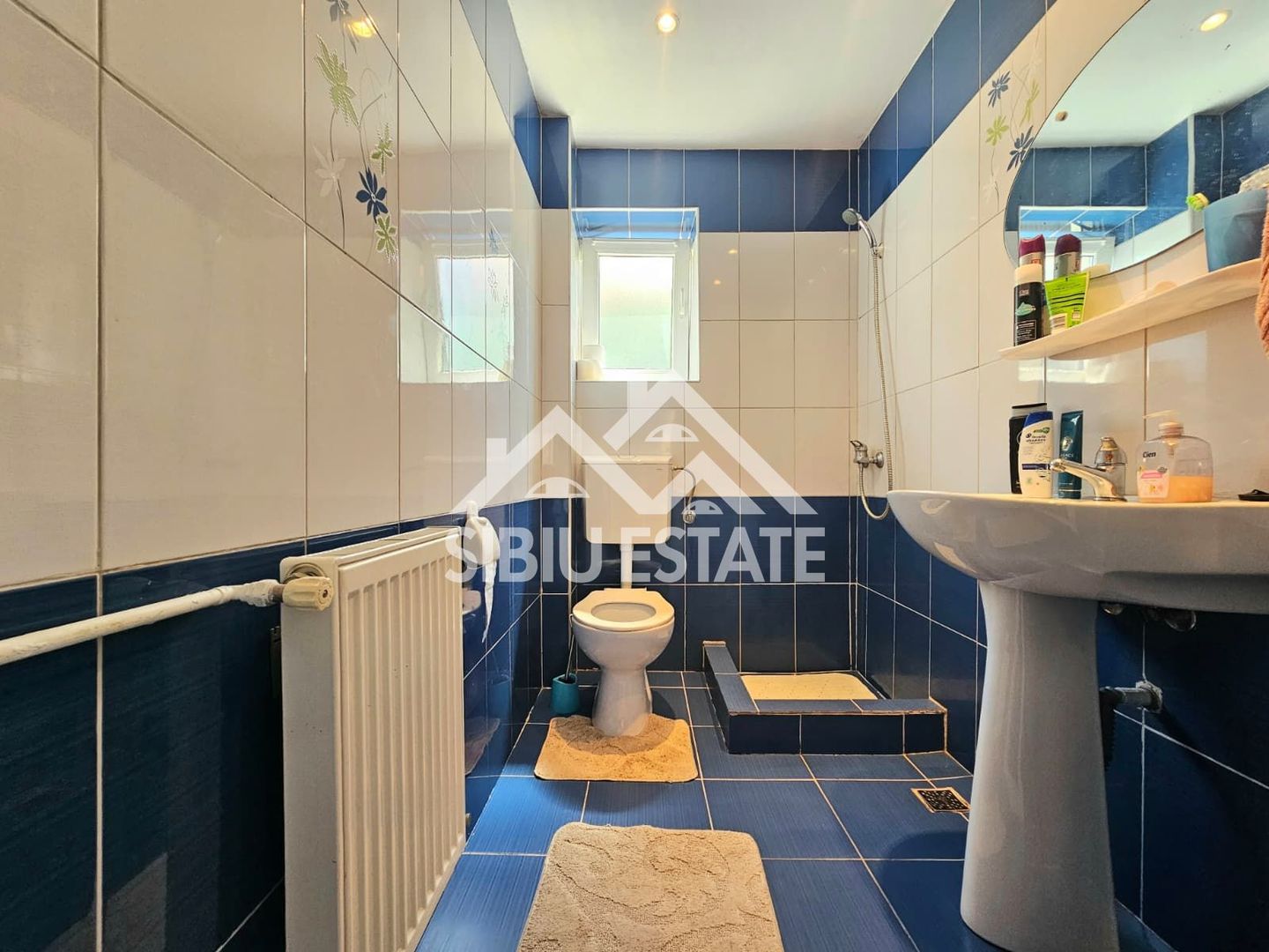 Casa Sibiu central 5 camere, 4 bai - Poză 11
