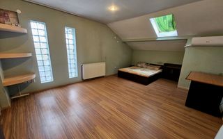 Vilă spațioasă, central, ideală pentru activități comerciale/birouri - Poză 17