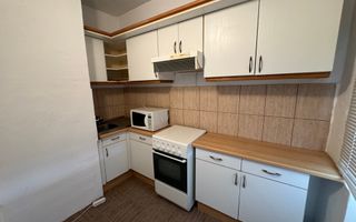 Casa S+P+2E - (posibilitate apartamentare) zona central - Poză 10