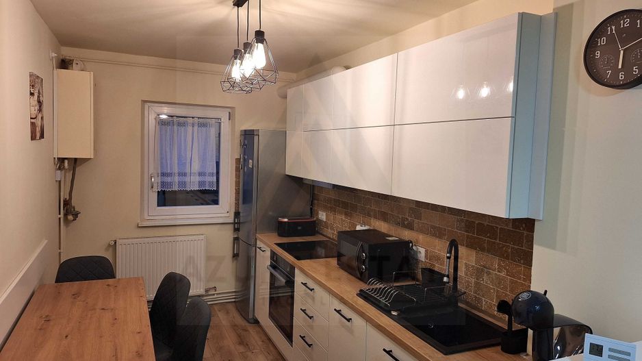 Apartament 3 camere mobilat si utilat modern parter zona Sub Arini - Poză 4