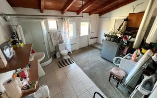 Casa de vanzare pretabila 2 familii, garaj, livada, comuna Pianu - Poză 32