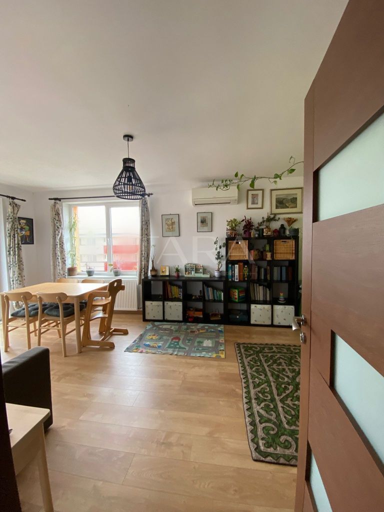 Apartament spațios cu 4 camere, în Baciu. - Poză 1