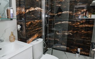 Apartament 3 camere | Decomandat | Renovat integral - Poză 2