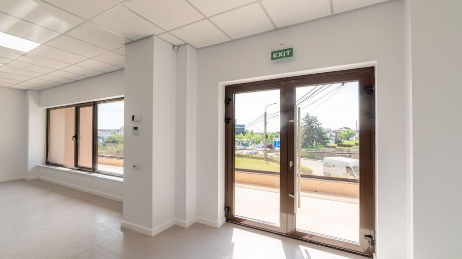 Spațiu comercial de închiriat – Craiovei - amenajat nou! - Poză 9