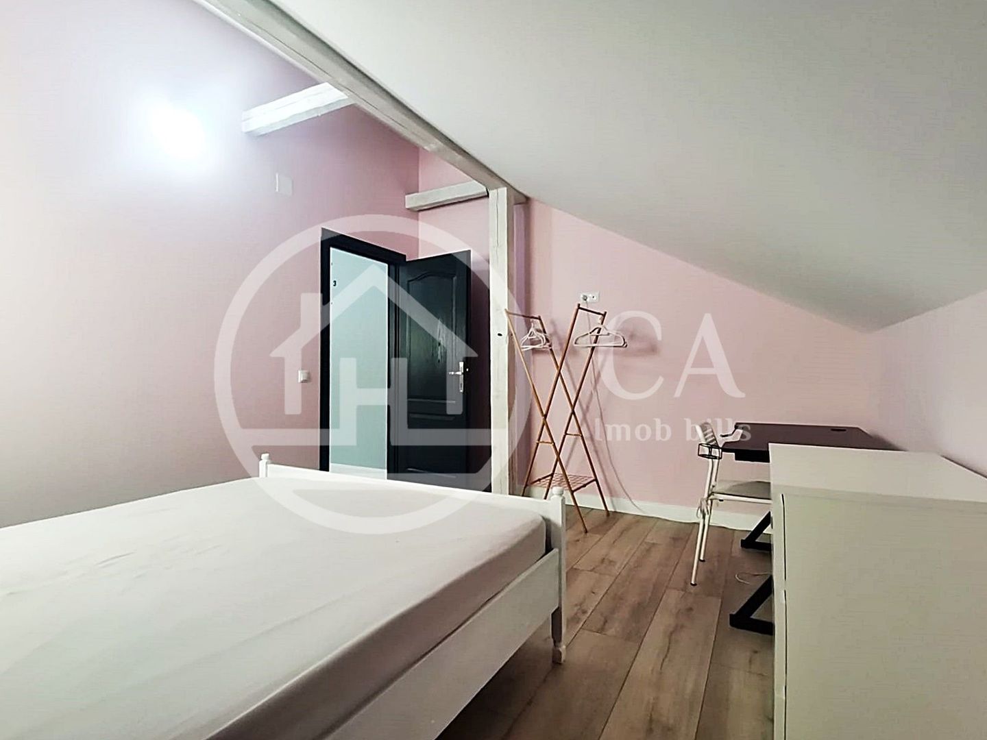 Apartament la casa, de inchiriat cu 2 camere in zona Centrala, Oradea - Poză 3