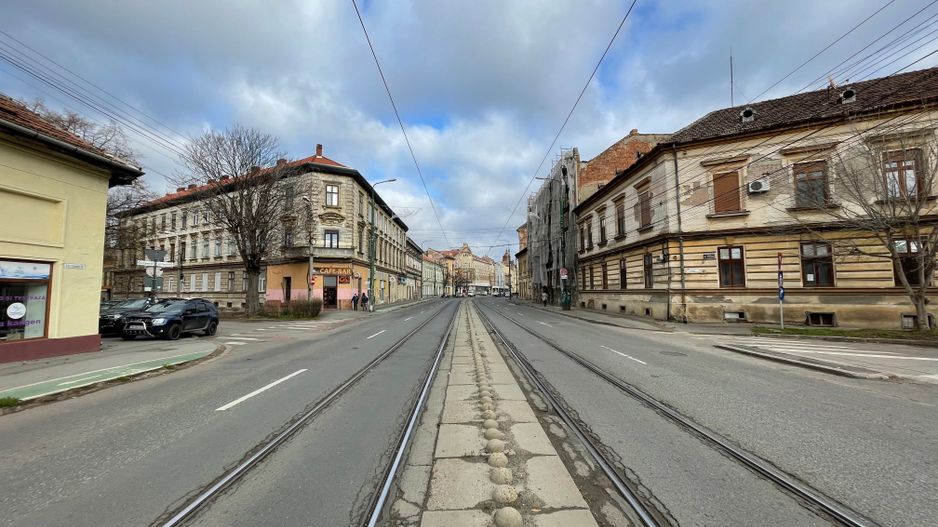 Cladire cu multiple spatii comerciale | P-ta Maria - Sinaia | 1425 MP - Poză 10