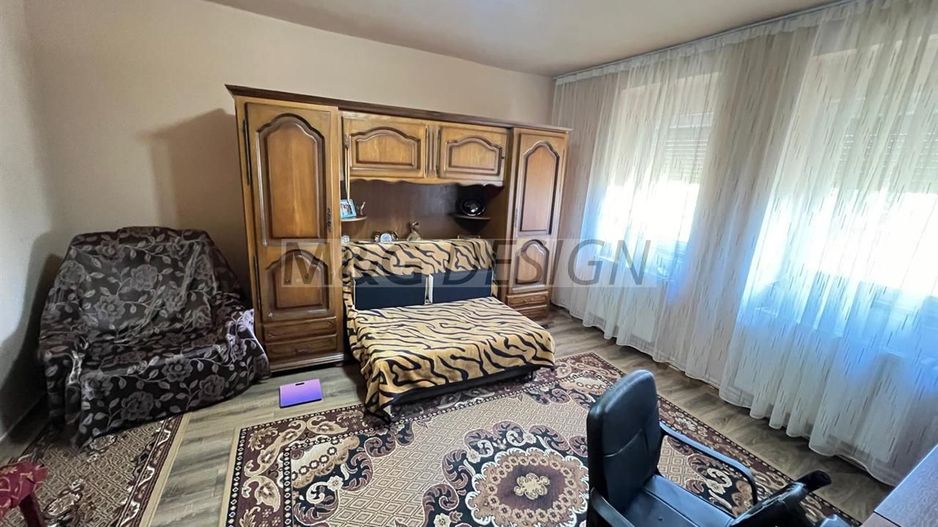 casa individuala Varias apa centrala pe gaz canalizare 1500mp - Poză 13