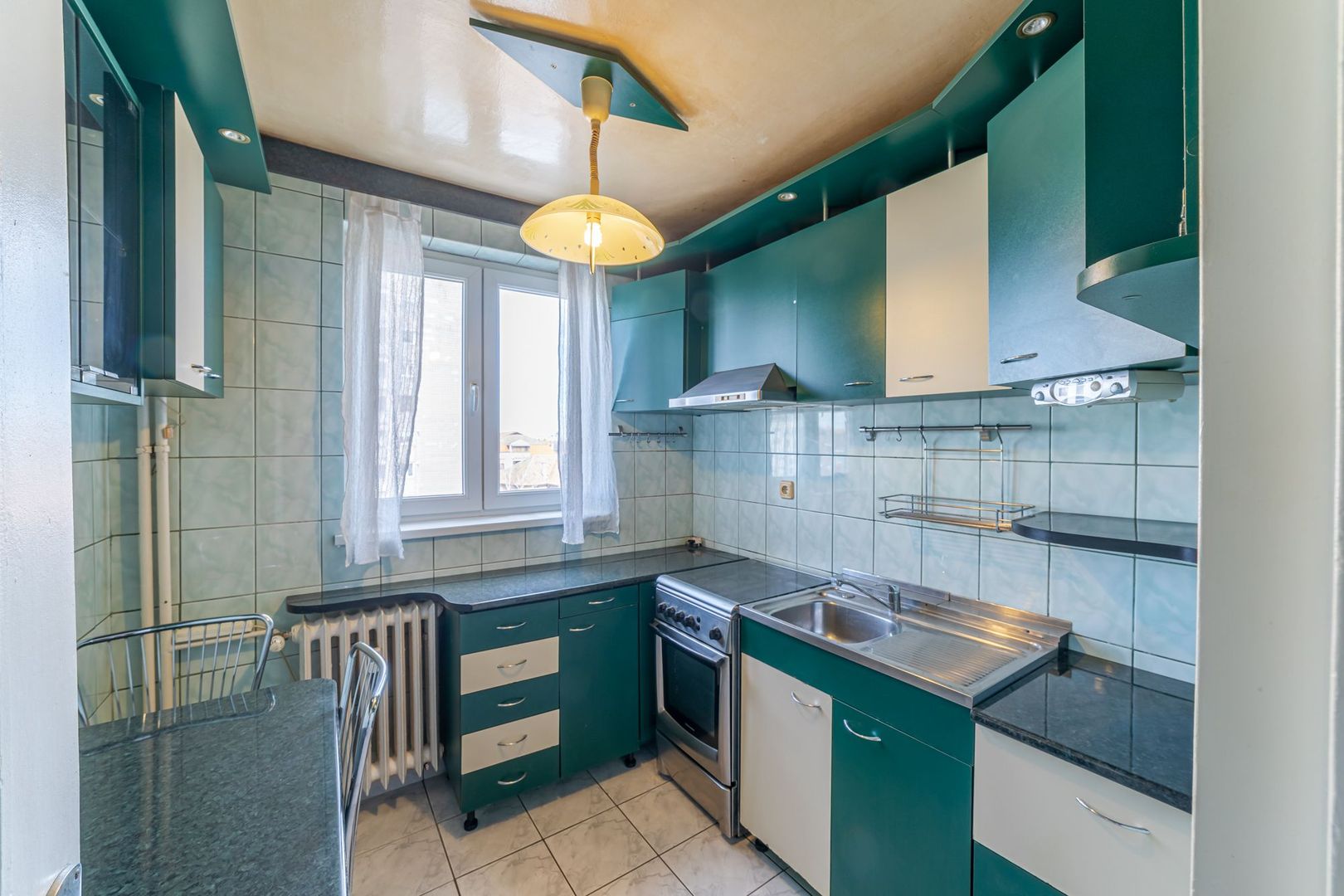 Apartament decomandat cu 2 camere zona Boul Roșu - Poză 1