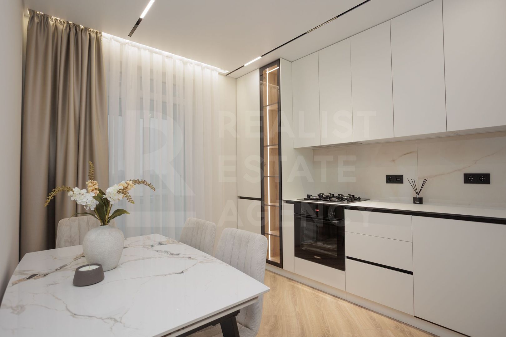 Vânzare, apartament 2 dormitoare,saloncomplexul Exfactor, Vasile Lupu - Poză 9